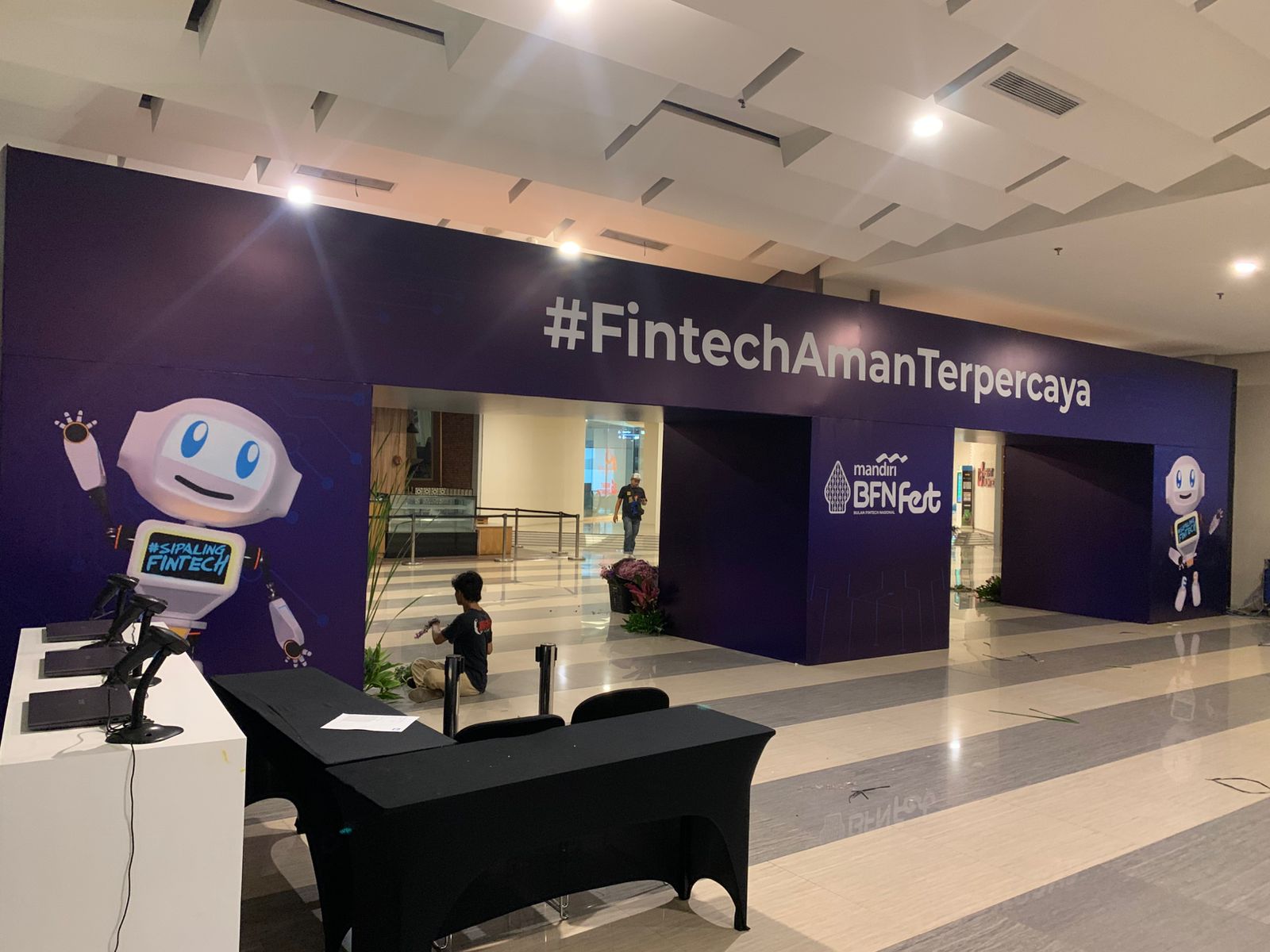 Product Gate custom yang sesuai dengan keinginan anda untuk berbagai keperluan, event Run, Expo, Festival dan lain sebagainya.